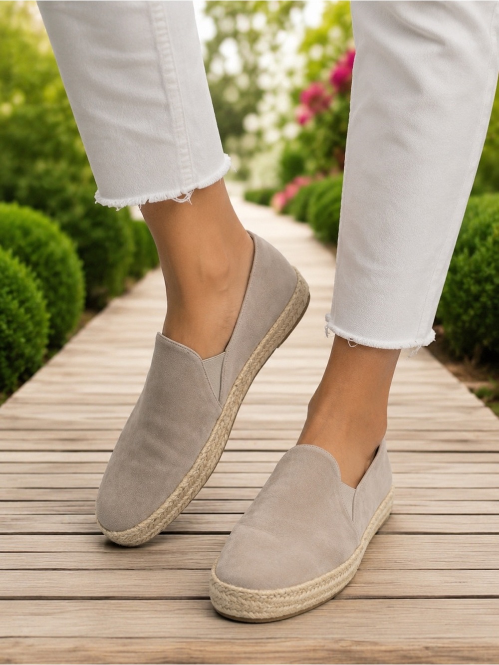 Stuart Weitzman Nugal Napa Espadrille Slip on Sneaker Size 9M Tan Suede